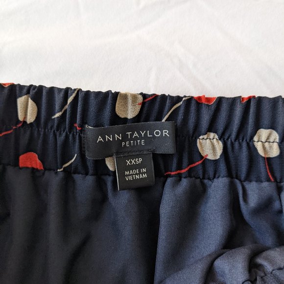 Ann Taylor Petite Cherry Pull On Pleated Skirt - Picture 5 of 6